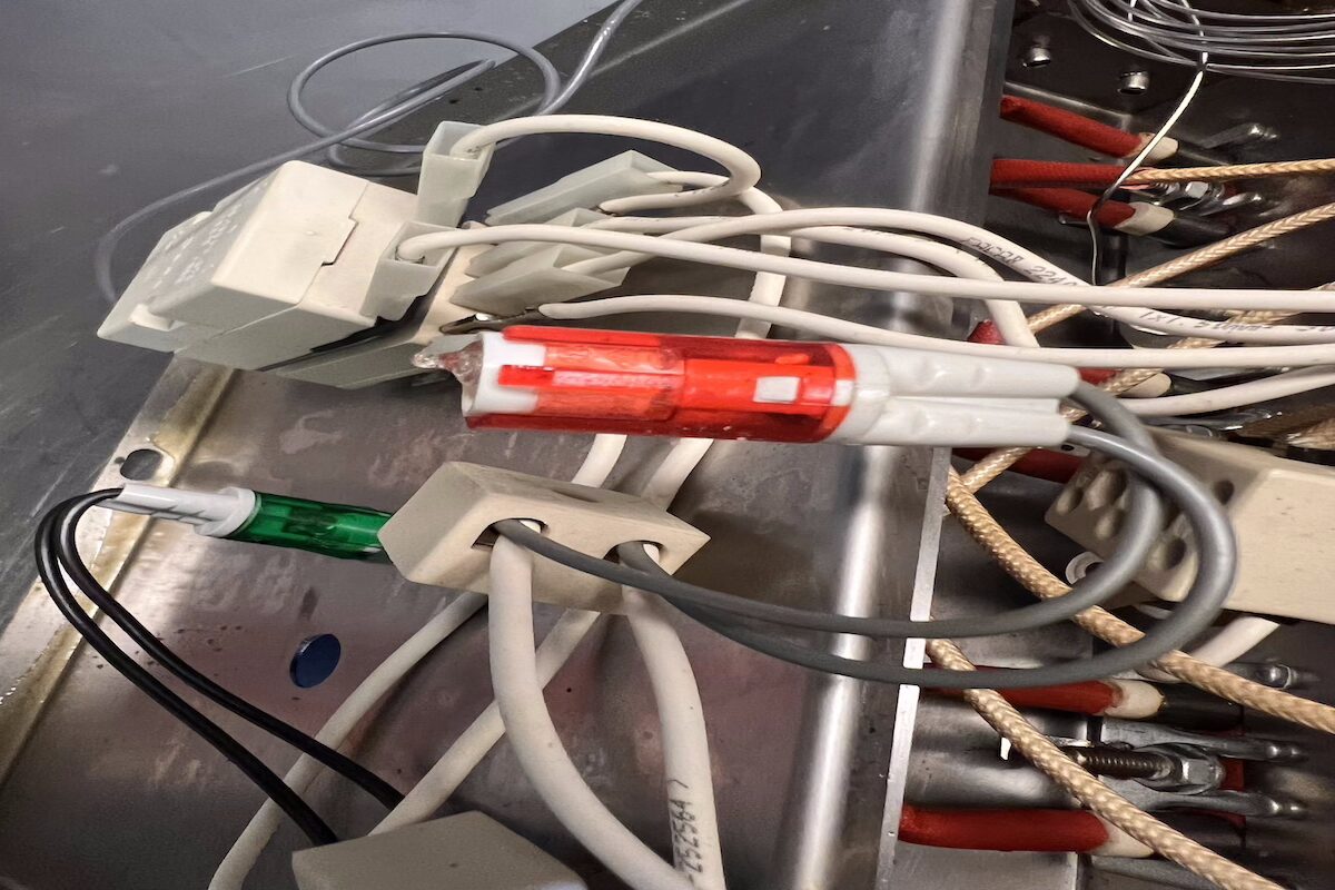 Mehr über den Artikel erfahren Vorbeugende Wartung von Gastrogeräten – Ausfälle vermeiden & Reparaturkosten senken